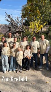 Eröffnung des Menschenaffenwaldes im #zookrefeld nach dem verheerenden Brand 2019/2020.
Die „Schwesterherzen“ und Herzensmenschen durften die Herzensmenschen des Zoos an diesem besonderen Tag unterstützen.